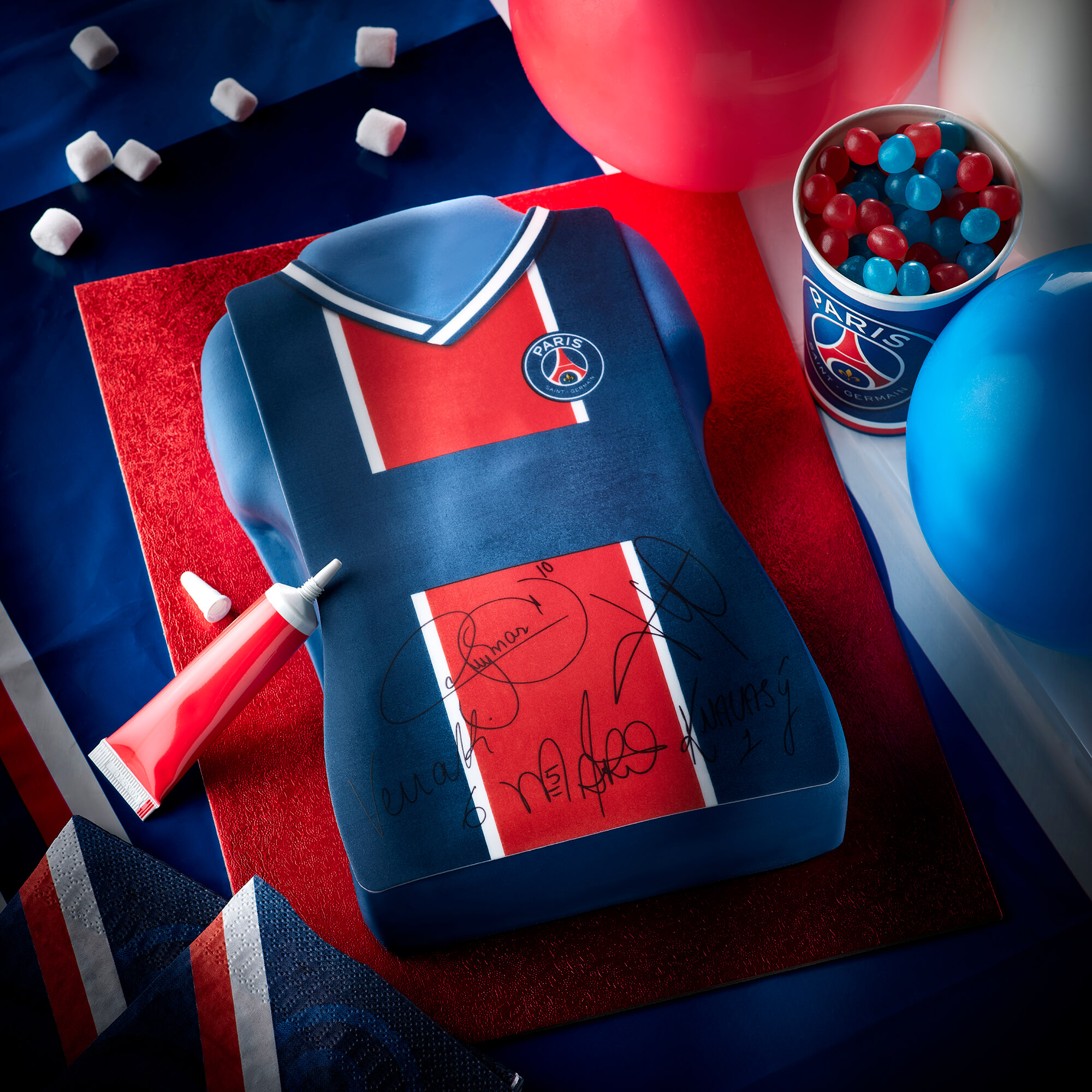 Gateau D Anniversaire Psg Gateau Psg En Pate A Sucre Gateau Maillot De Foot Psg Supergateaux